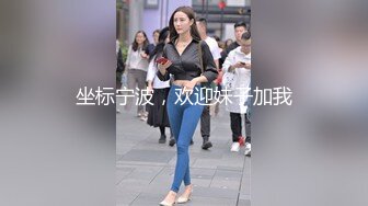 写字楼女厕蓝裙子白丝袜纯欲女神 蠕动张合的微毛蜜穴撸死都值得