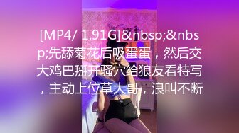 商场一路跟踪抄底不穿内裤的长裙少妇 大黑B就在眼前真想上去摸一下